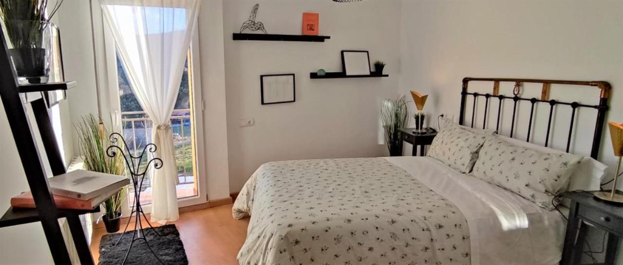 La Casa De Fuentetoba Villa Bagian luar foto